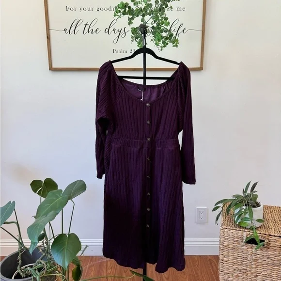 Beautiful plum, purple, ribbed, stretchy midi length dress - Picture 6 of 6
